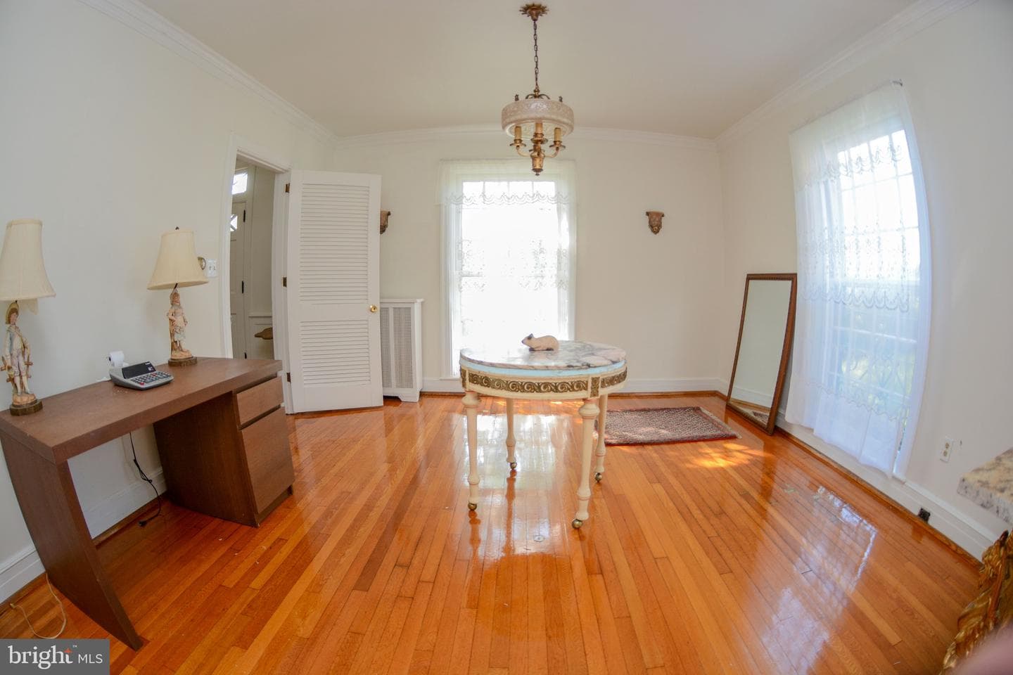 831 Windsor Road photo 13