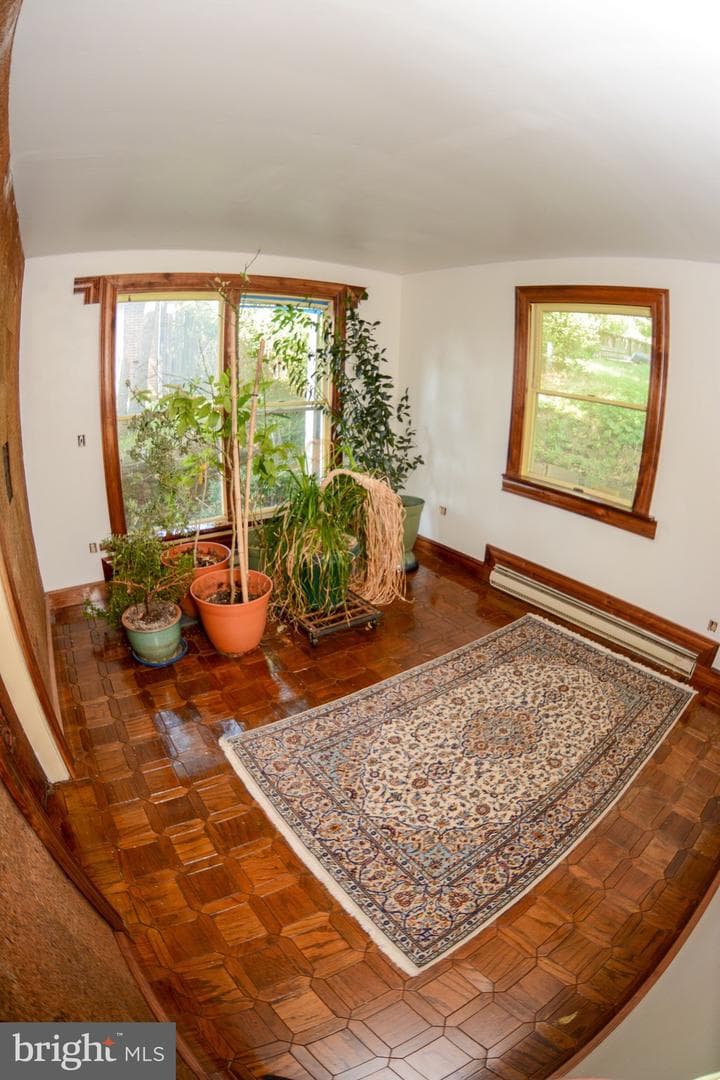 831 Windsor Road photo 20