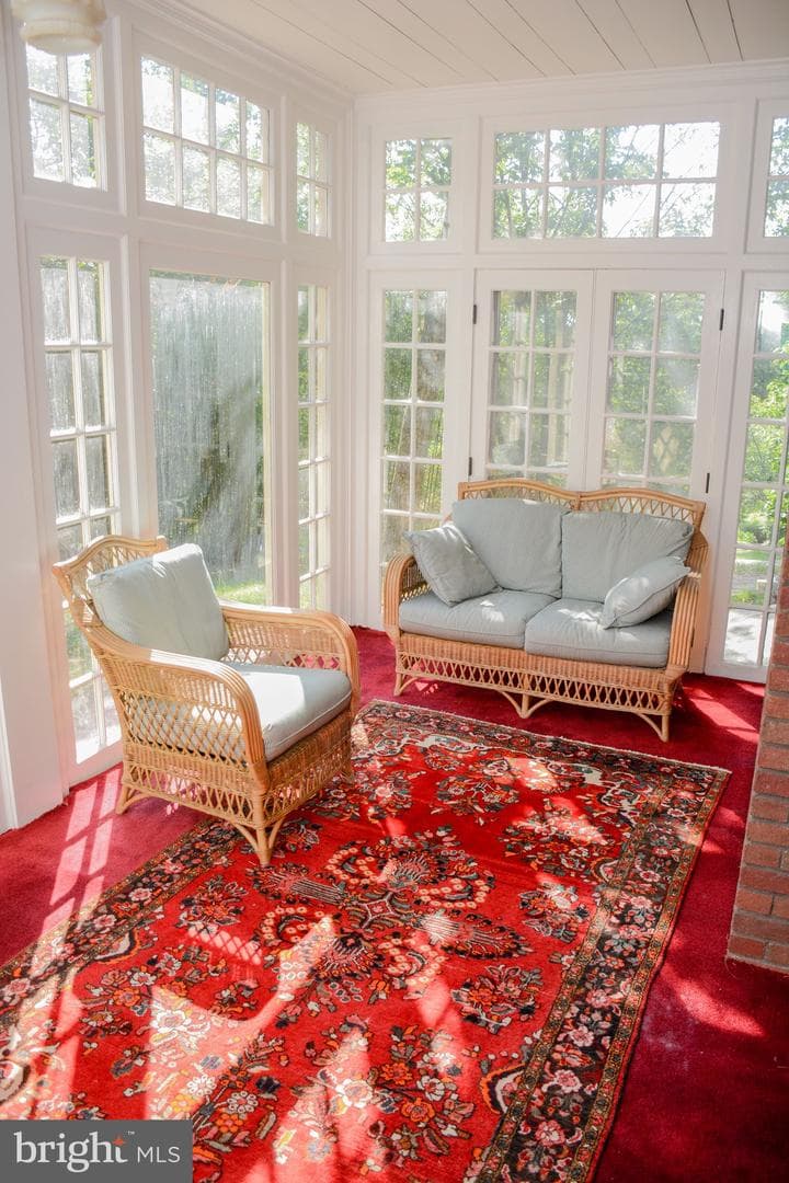 831 Windsor Road photo 22