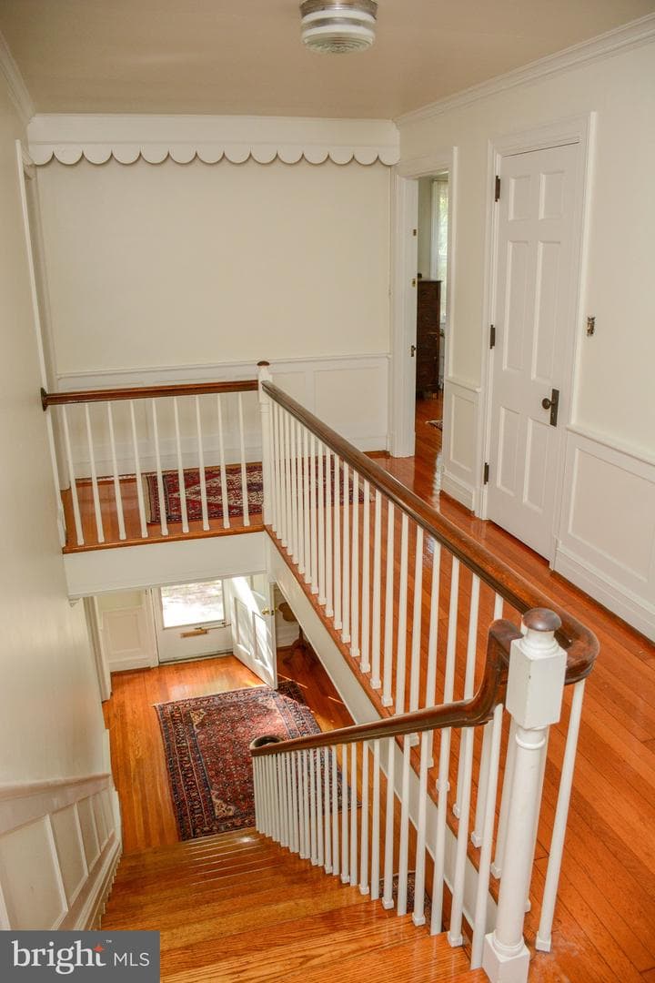 831 Windsor Road photo 28