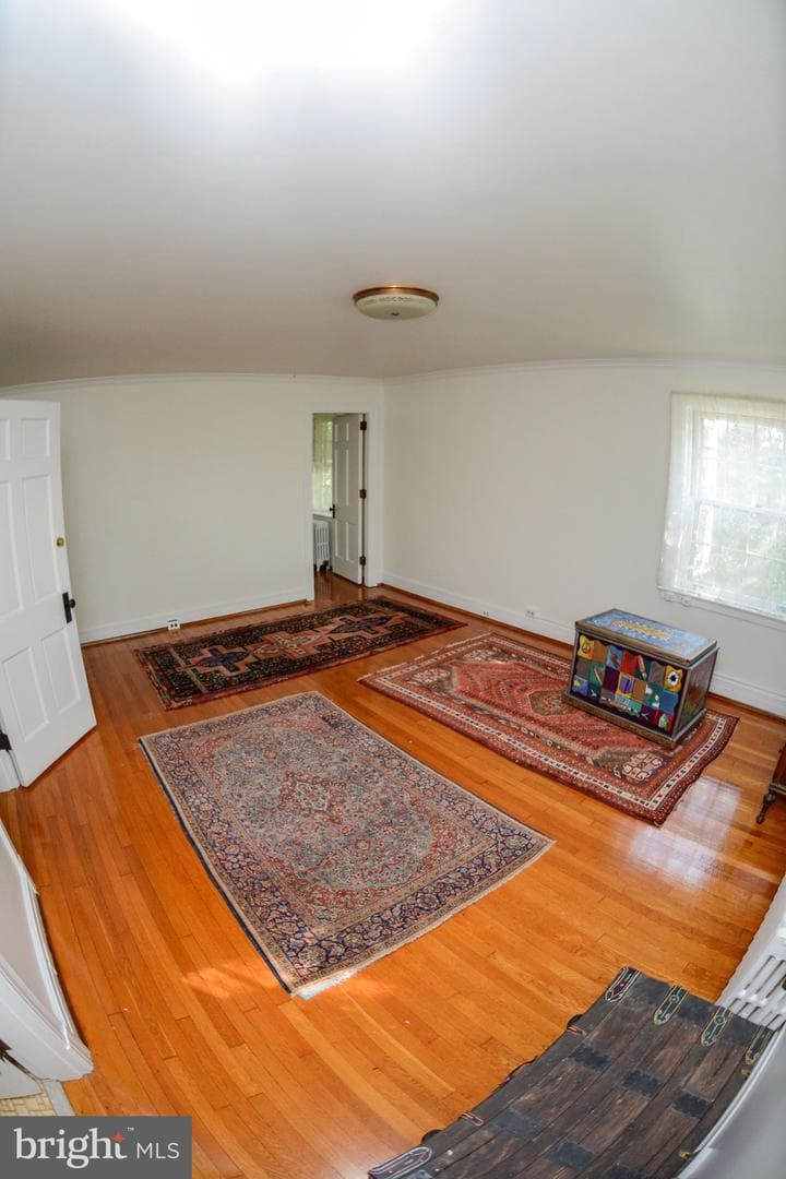 831 Windsor Road photo 34