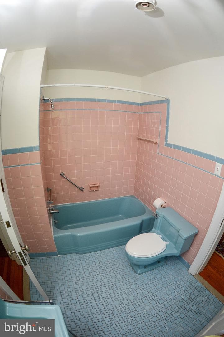 831 Windsor Road photo 36