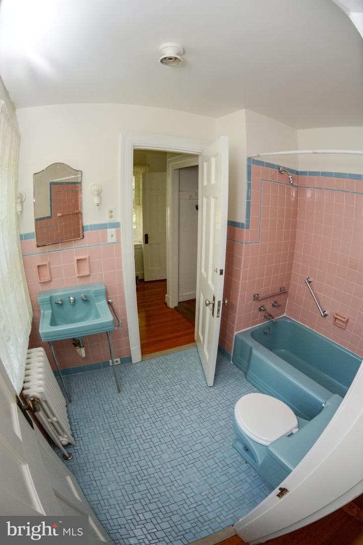 831 Windsor Road photo 37