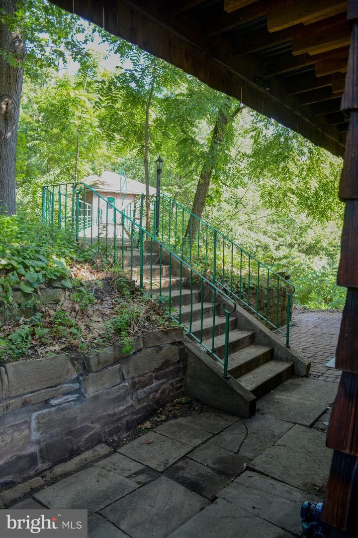 831 Windsor Road photo 54