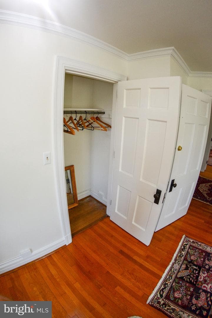 831 Windsor Road photo 69