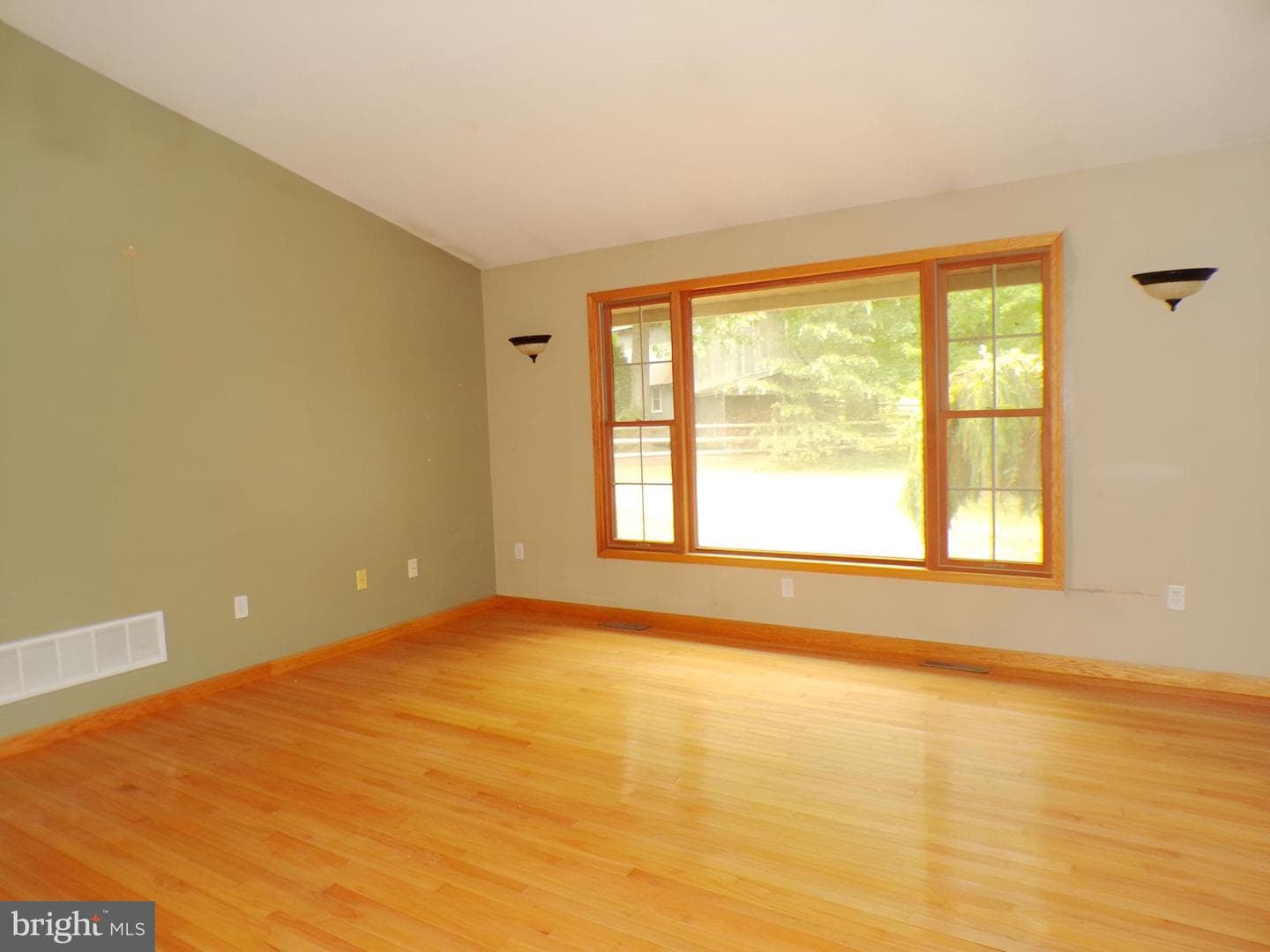 12400 Goldens Avenue SE photo 9