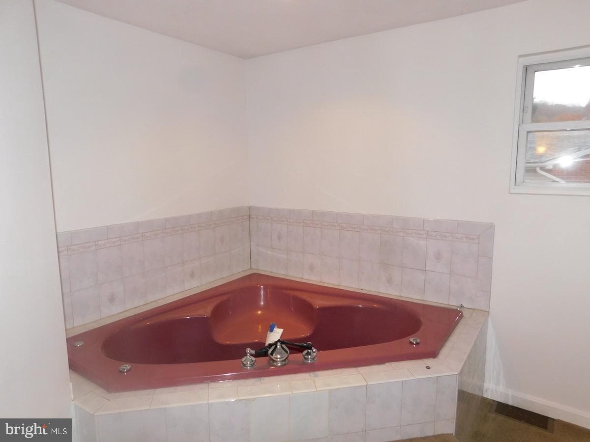 12600 N Cresap Street photo 10