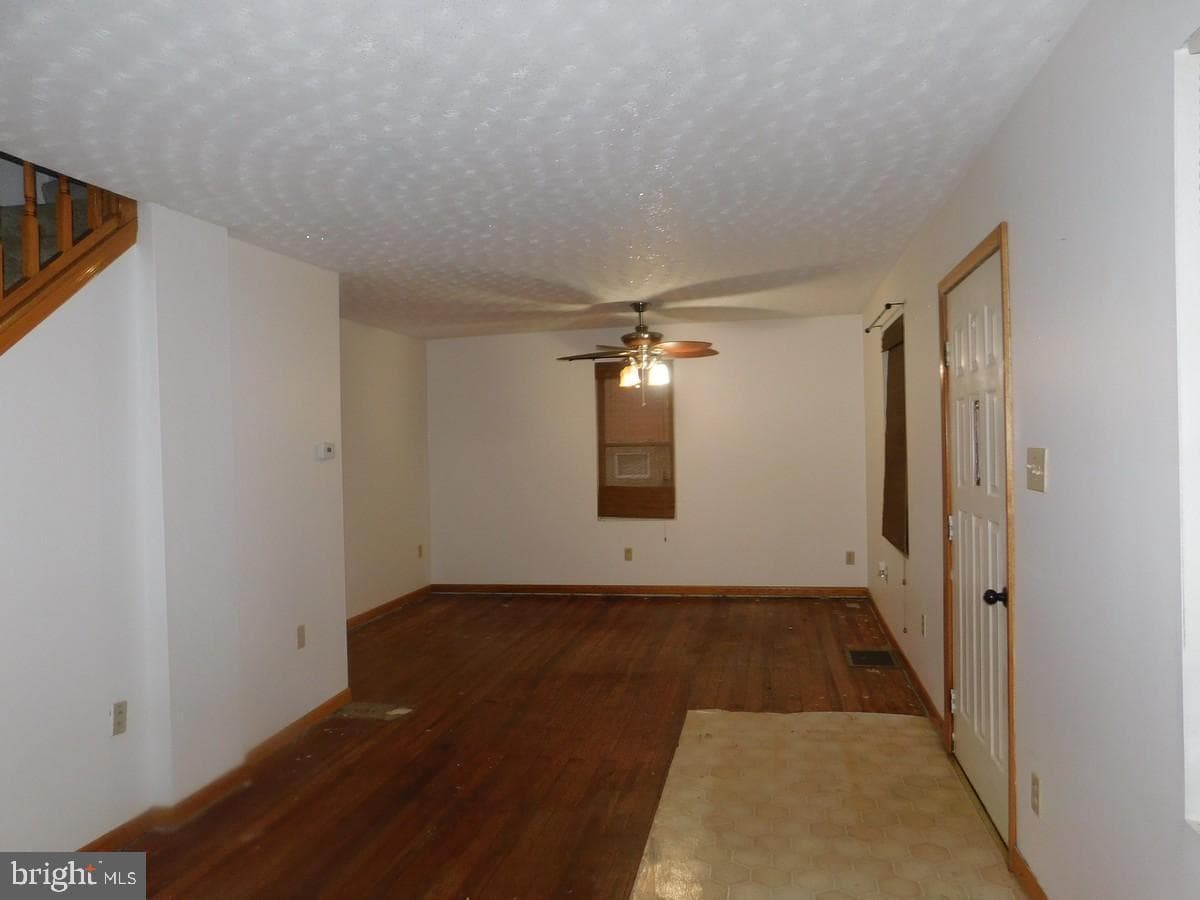 12600 N Cresap Street photo 3