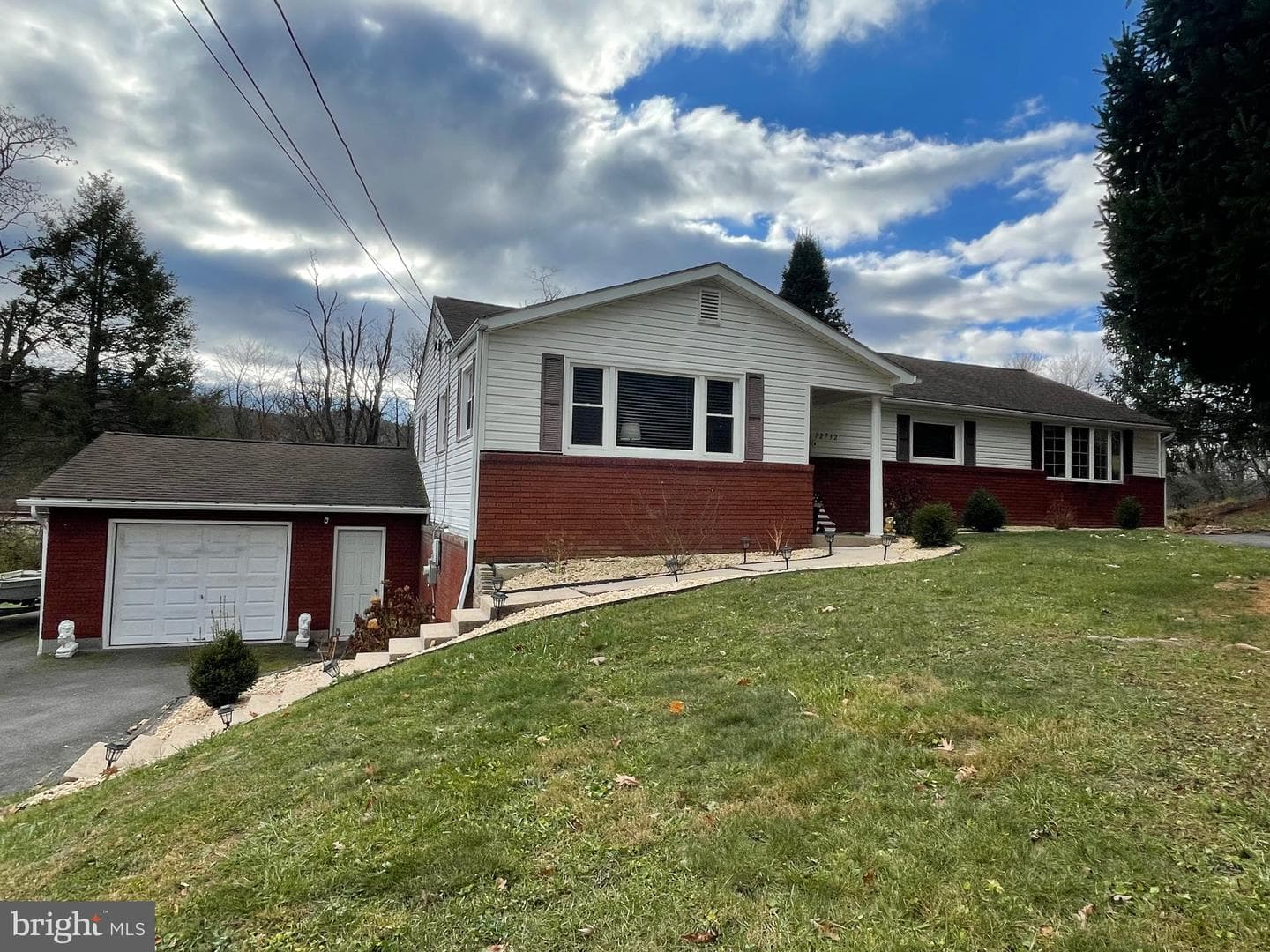 12732 Valley View Avenue photo 1