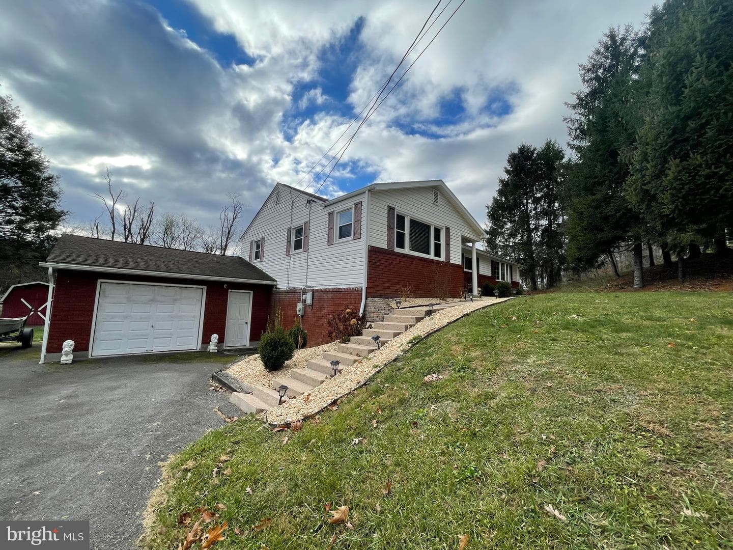 12732 Valley View Avenue photo 3