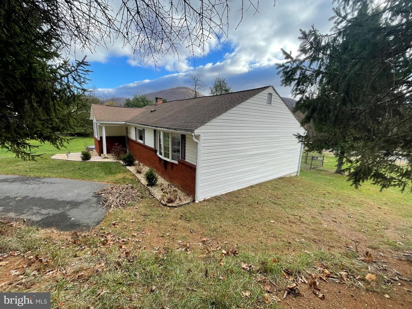 12732 Valley View Avenue photo 47