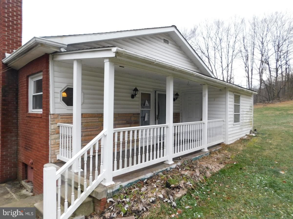 23808 Hill Street photo 1