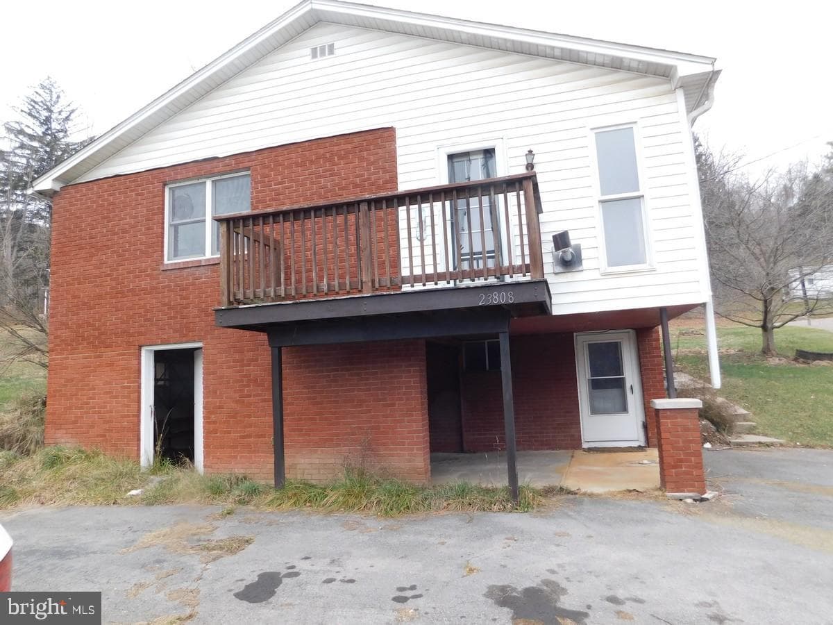 23808 Hill Street photo 2