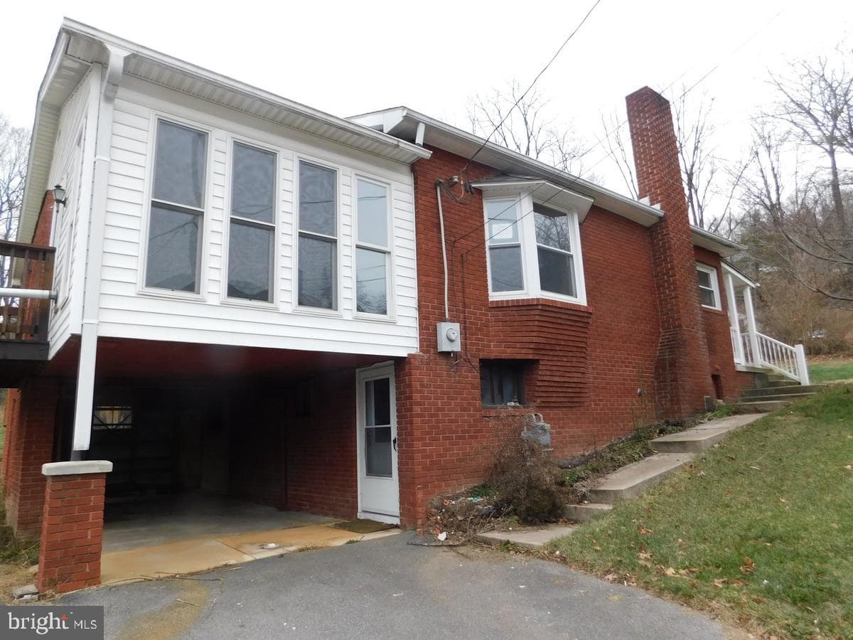 23808 Hill Street photo 3
