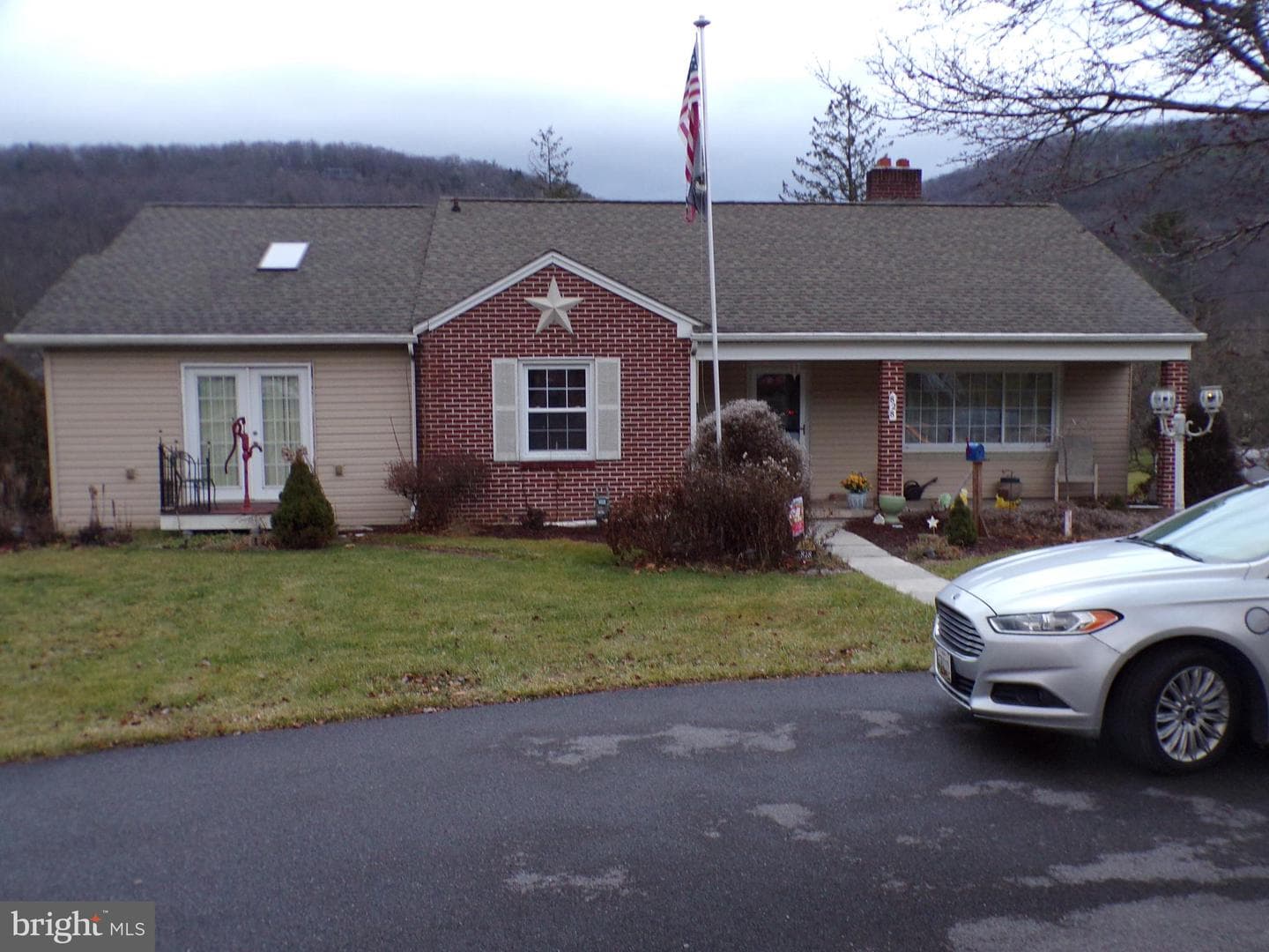 828 National Highway photo 1