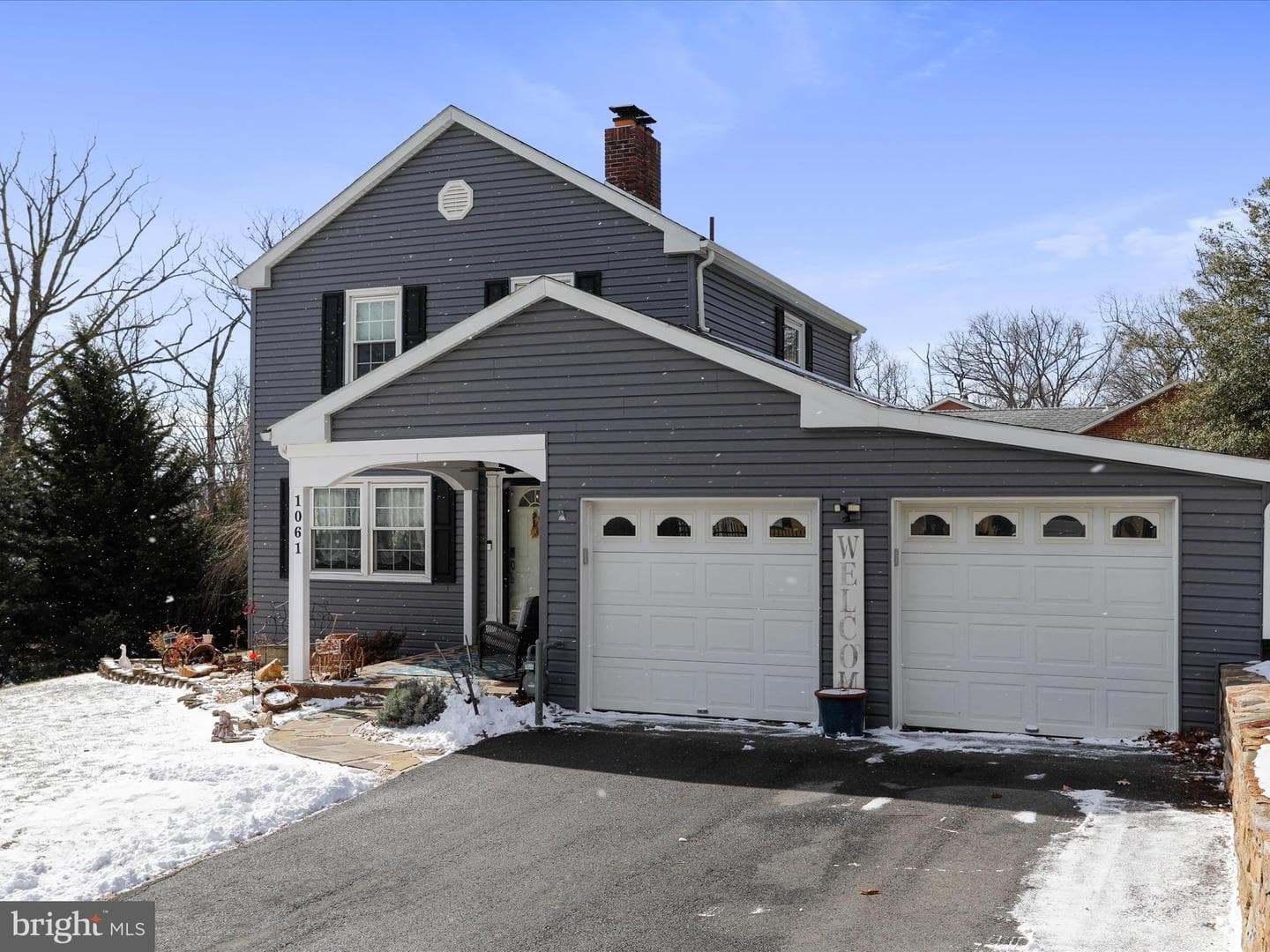 1061 Longwood Avenue photo 2