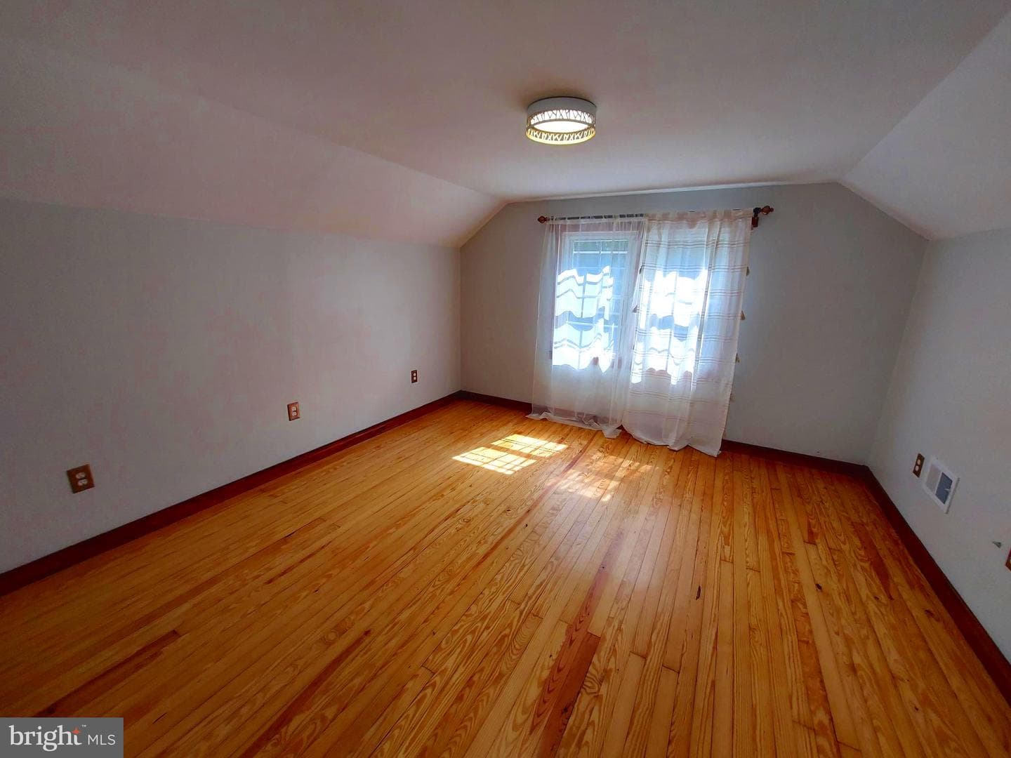 11200 Sunrise Avenue photo 17