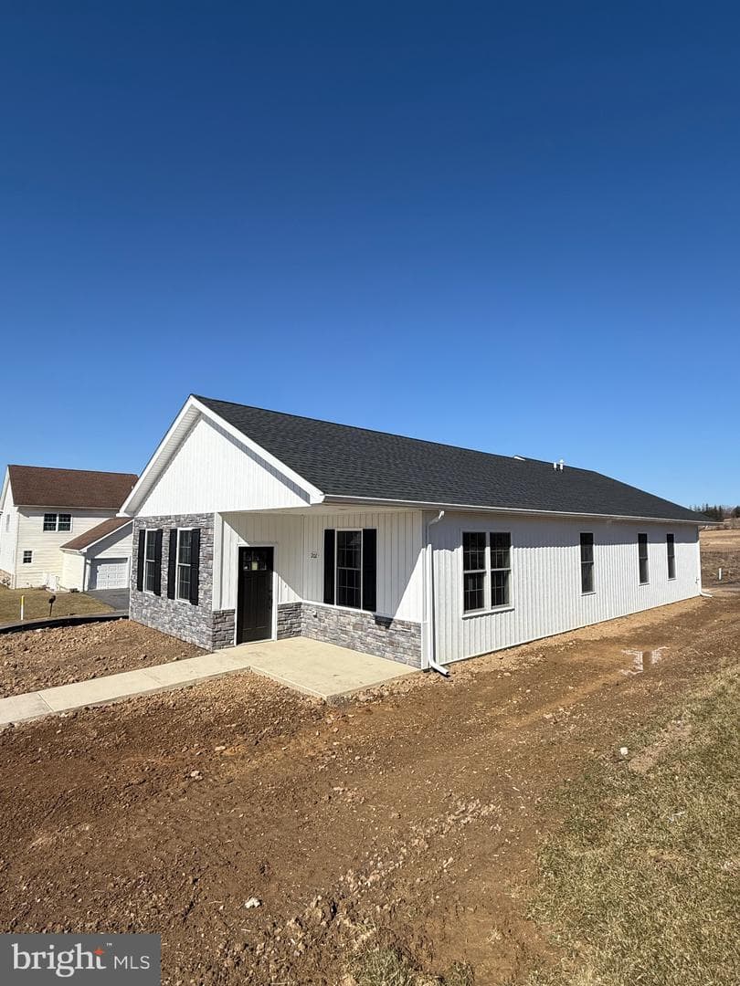 202 Moonlight Drive photo 3