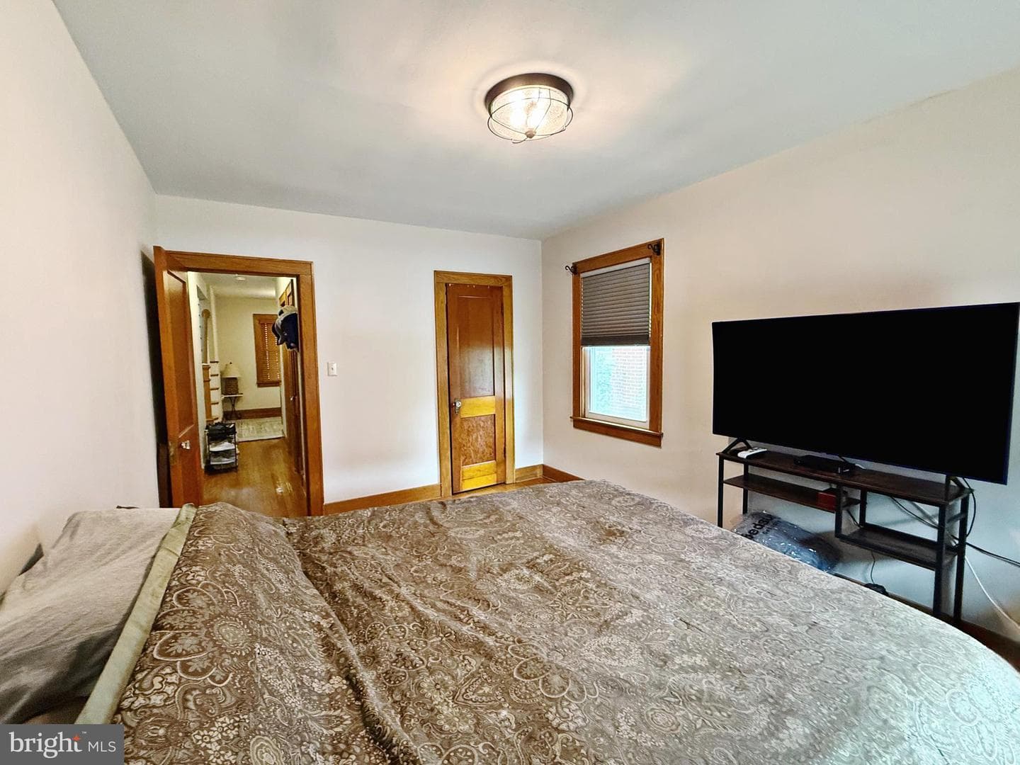 712 Lincoln Street photo 8