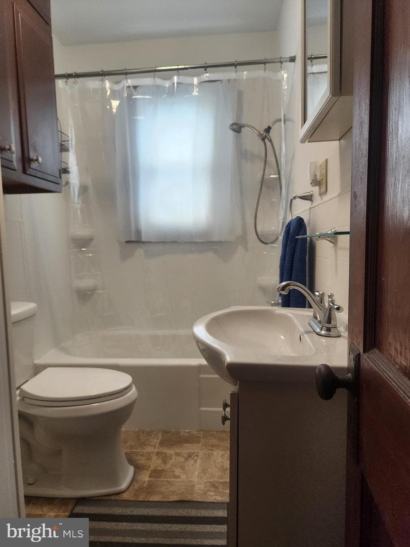 324 Reservoir Avenue photo 12
