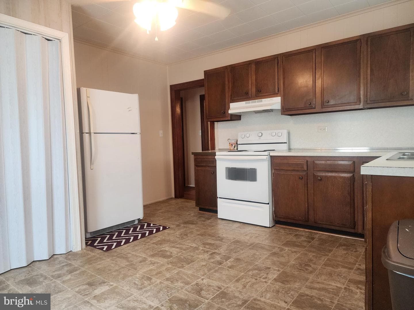 324 Reservoir Avenue photo 17
