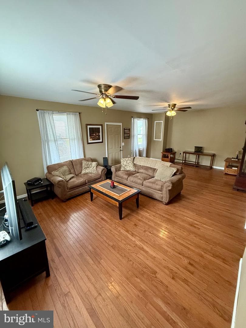10124 Hummingbird Street photo 5