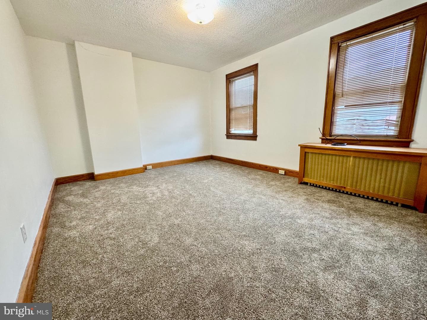714 Lincoln Street photo 11