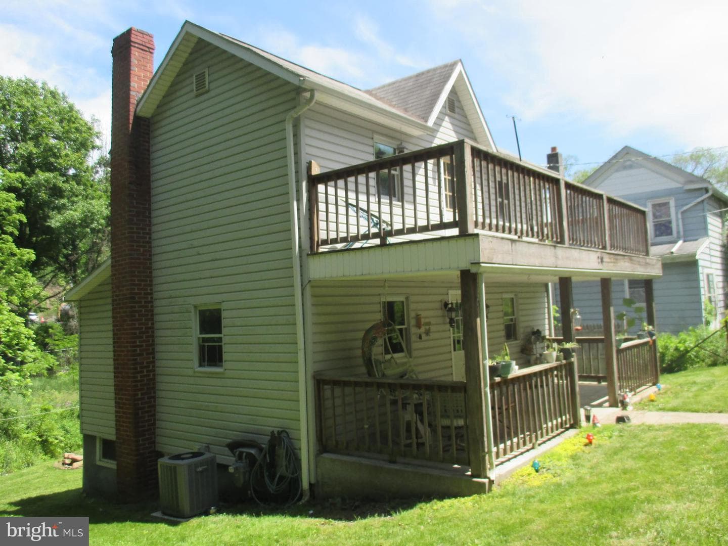 210 E Reynolds Street photo 3