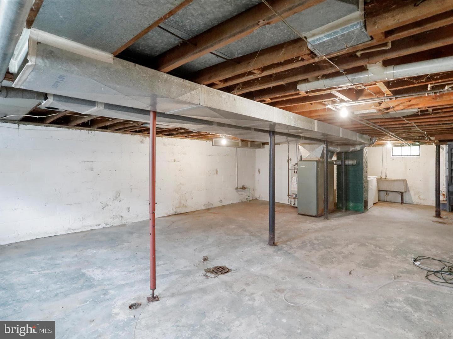 1612 Bedford Street photo 28