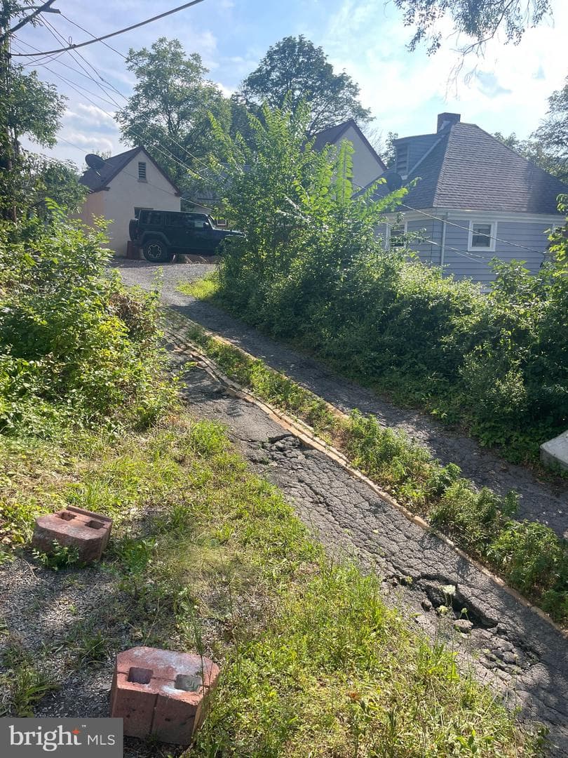 825 Gephart Drive photo 25