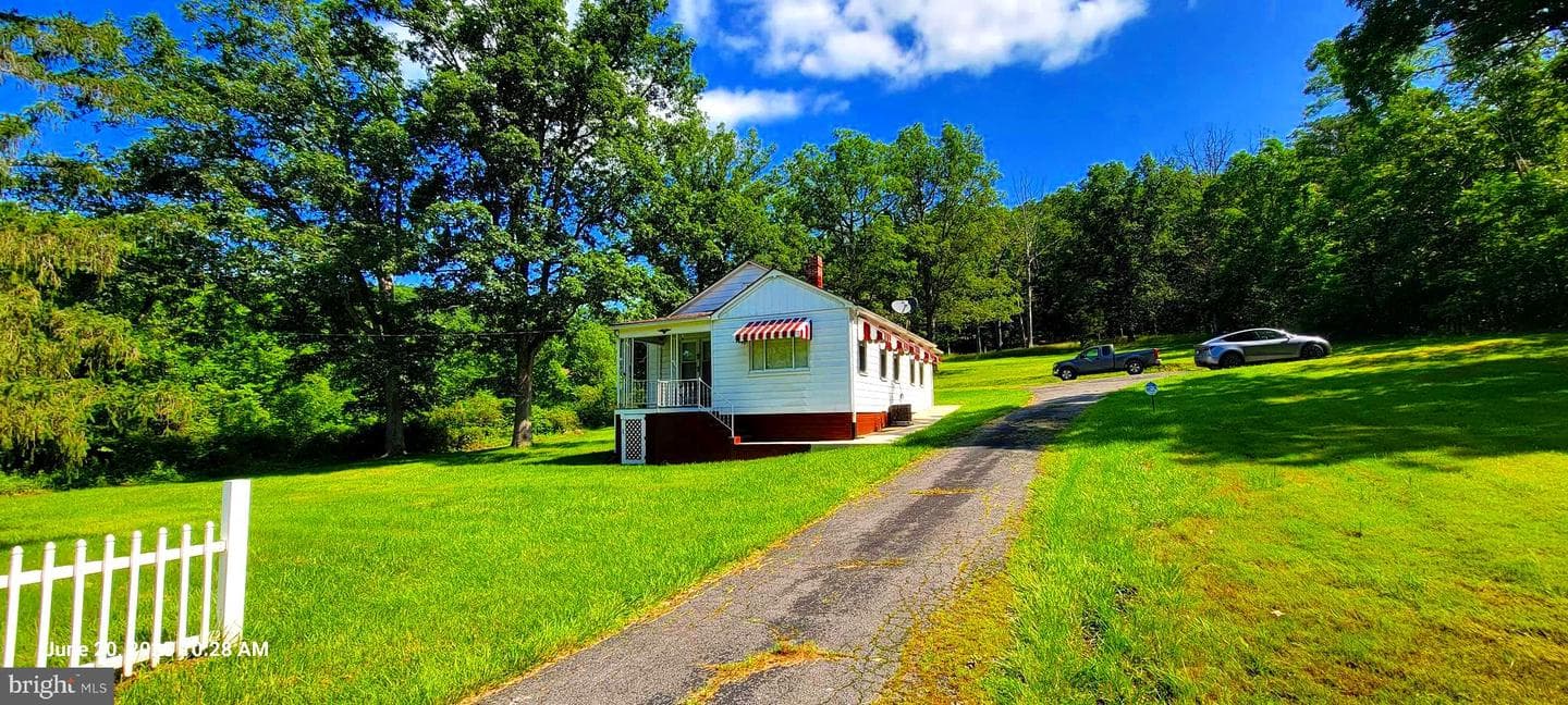 25909 Oldtown Road SE photo 2