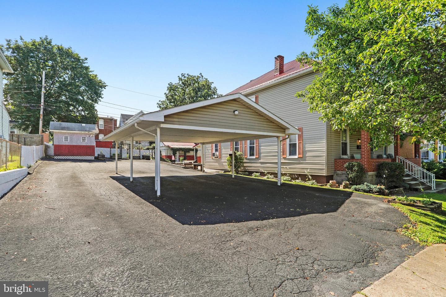 114 Grand Avenue photo 26