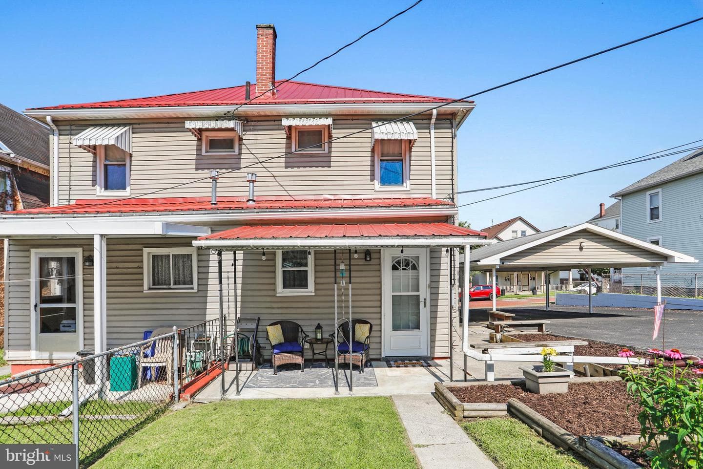 114 Grand Avenue photo 32
