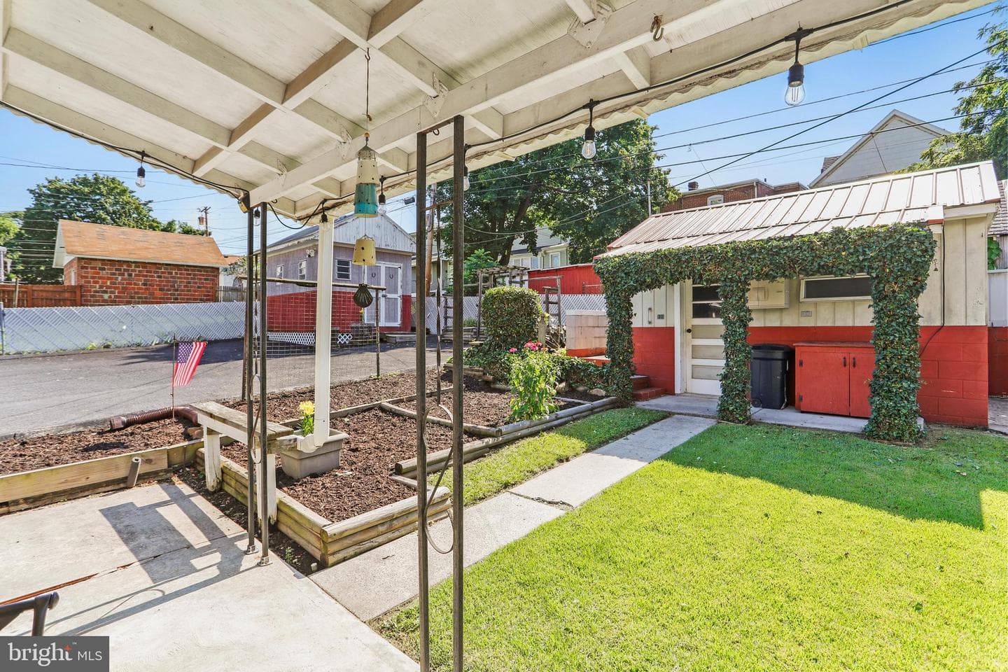 114 Grand Avenue photo 36