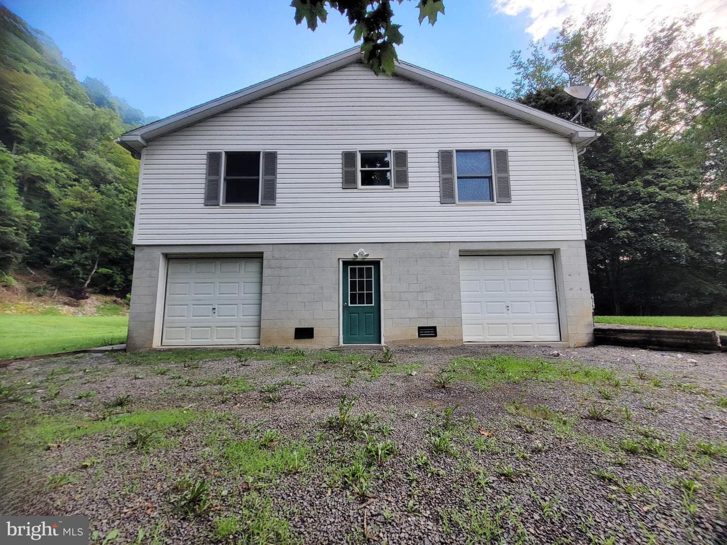 413 Braddock Street photo 3