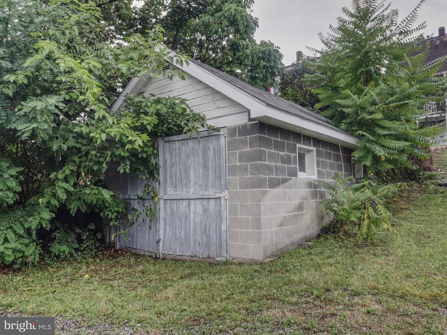 517 Hill Top Drive photo 4