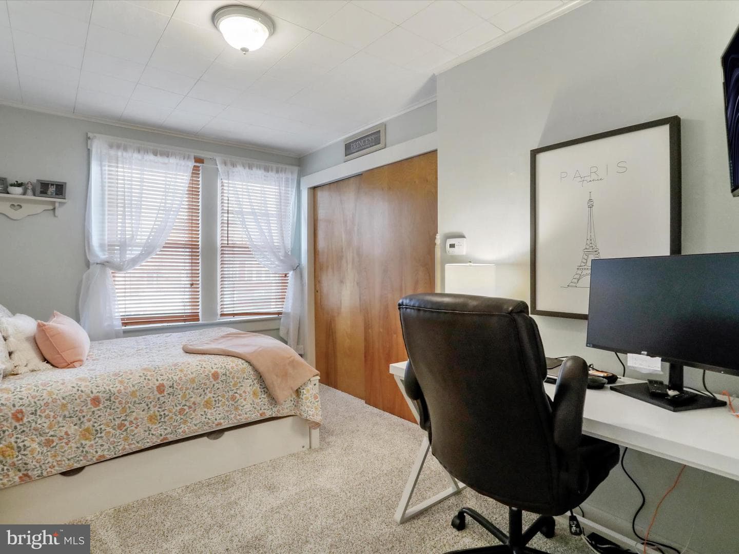 609 Kent Avenue photo 18