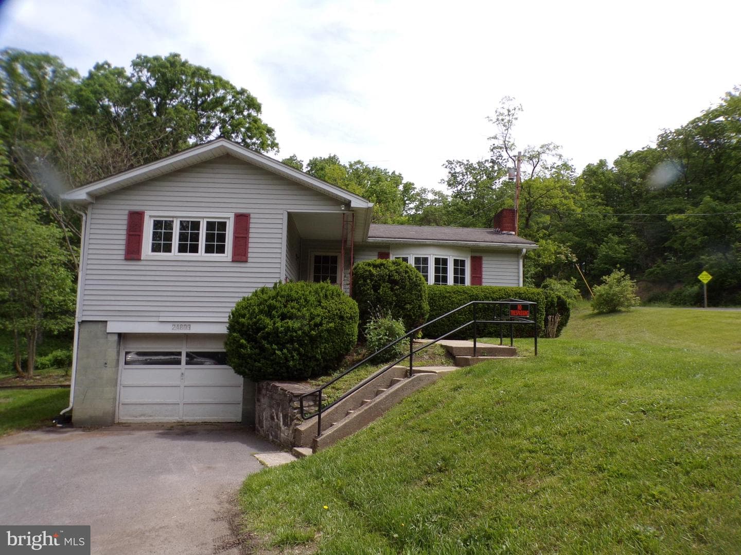 24809 Crooks Avenue photo 1