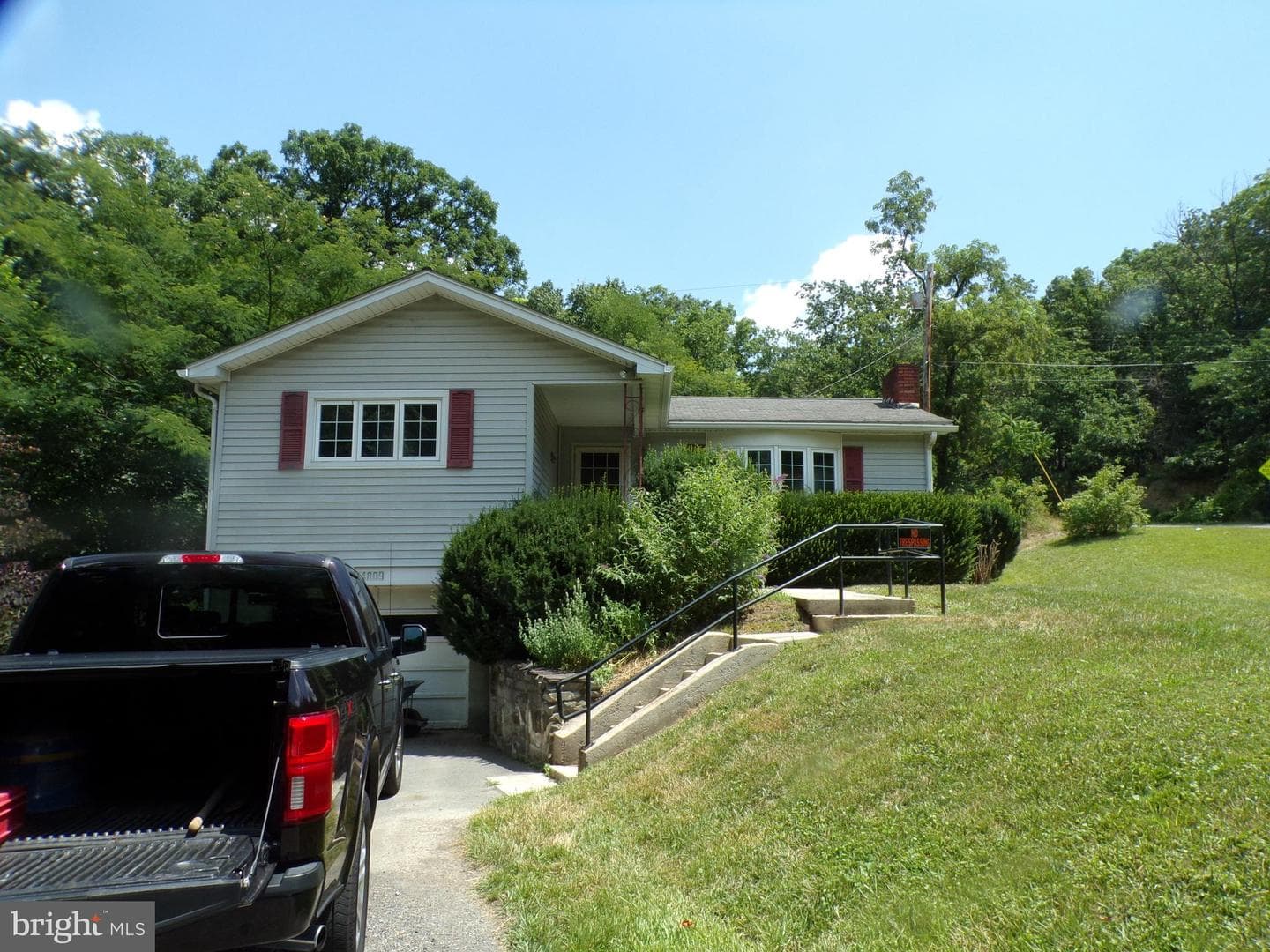 24809 Crooks Avenue photo 8