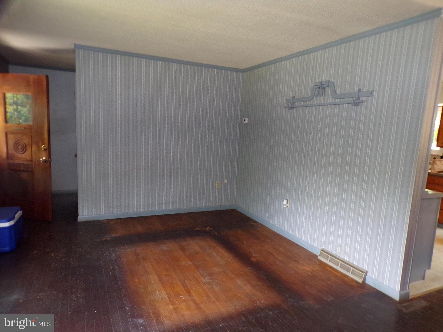 24809 Crooks Avenue photo 9