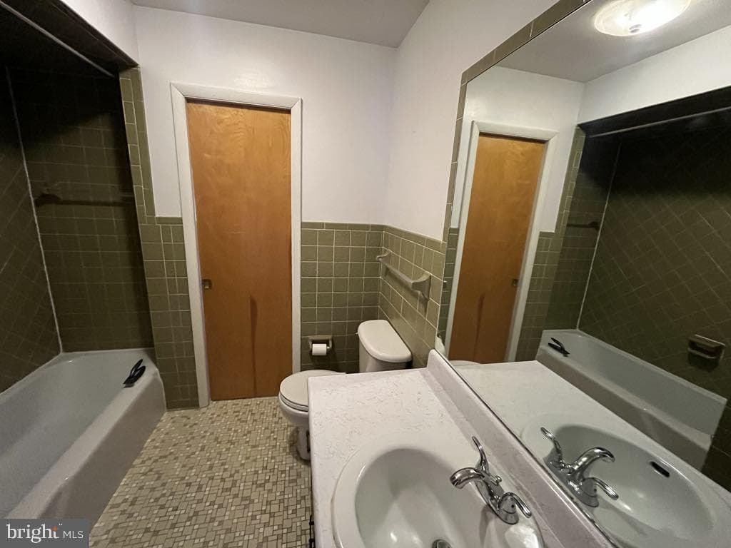 1064 Pine Street photo 13