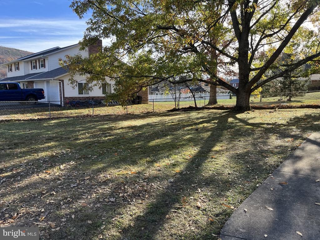 1064 Pine Street photo 19