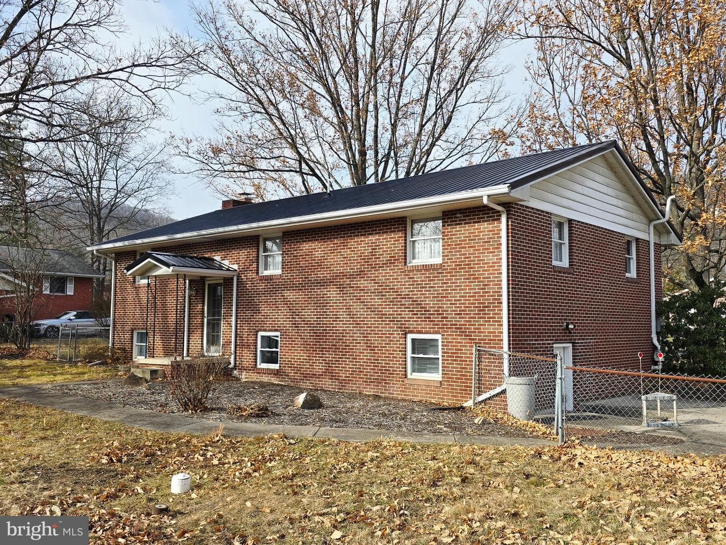 1064 Pine Street photo 2
