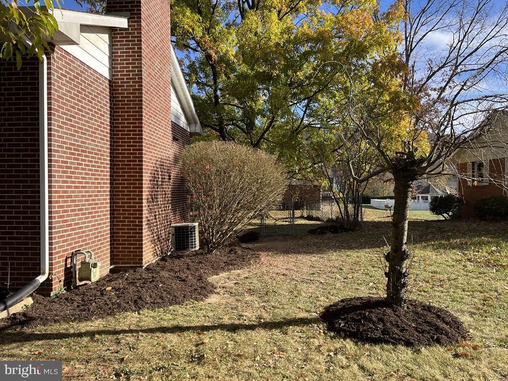 1064 Pine Street photo 20
