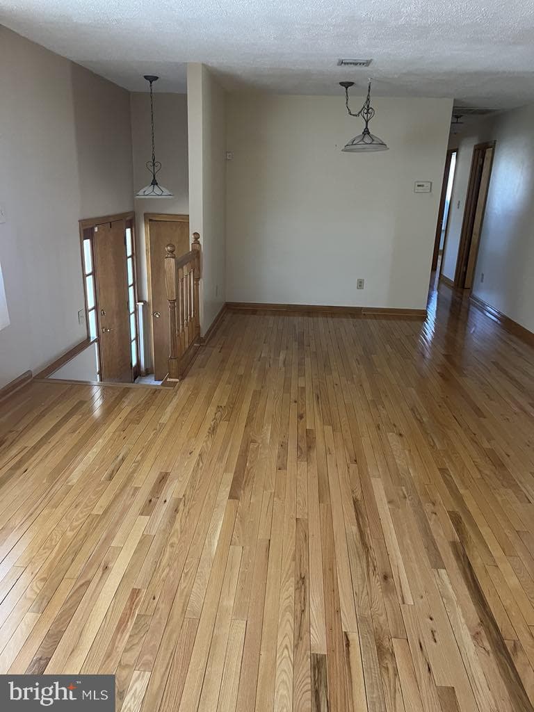 1064 Pine Street photo 4