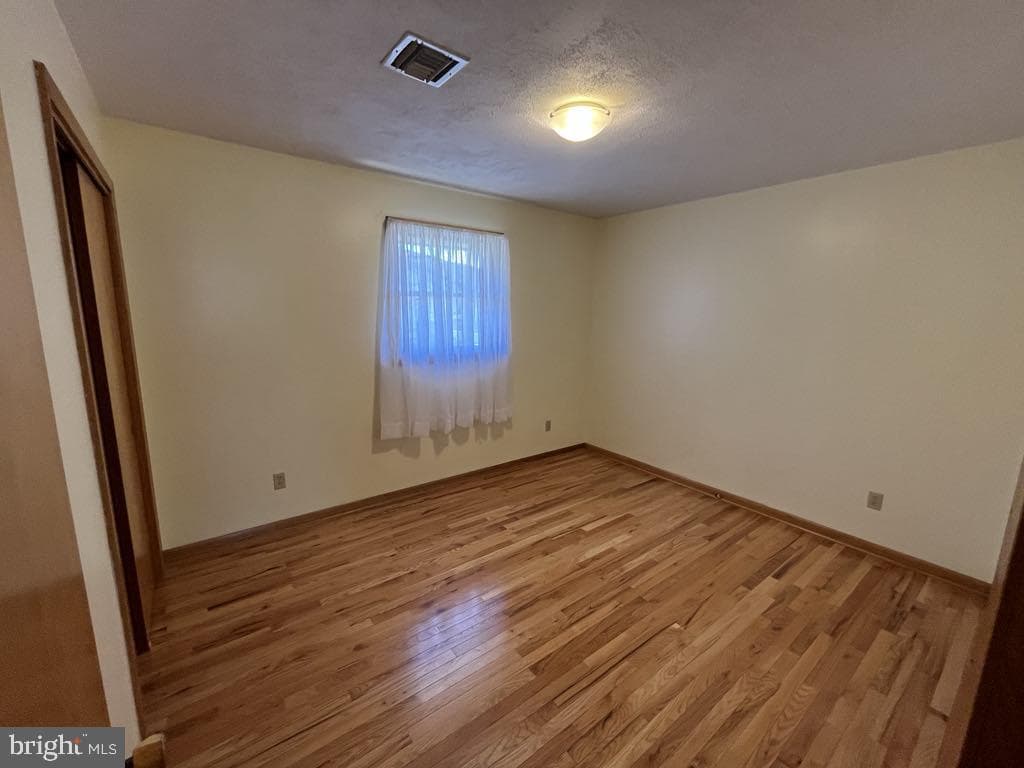 1064 Pine Street photo 9