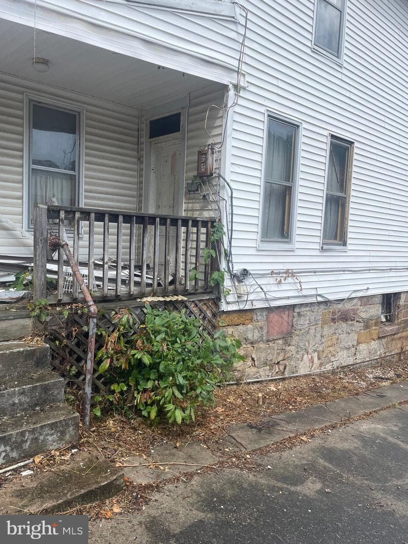 432 Pine Avenue photo 8
