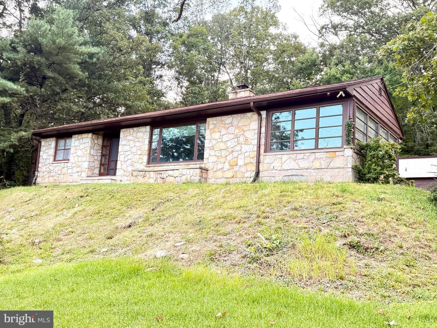 1027 Braddock Road photo 1