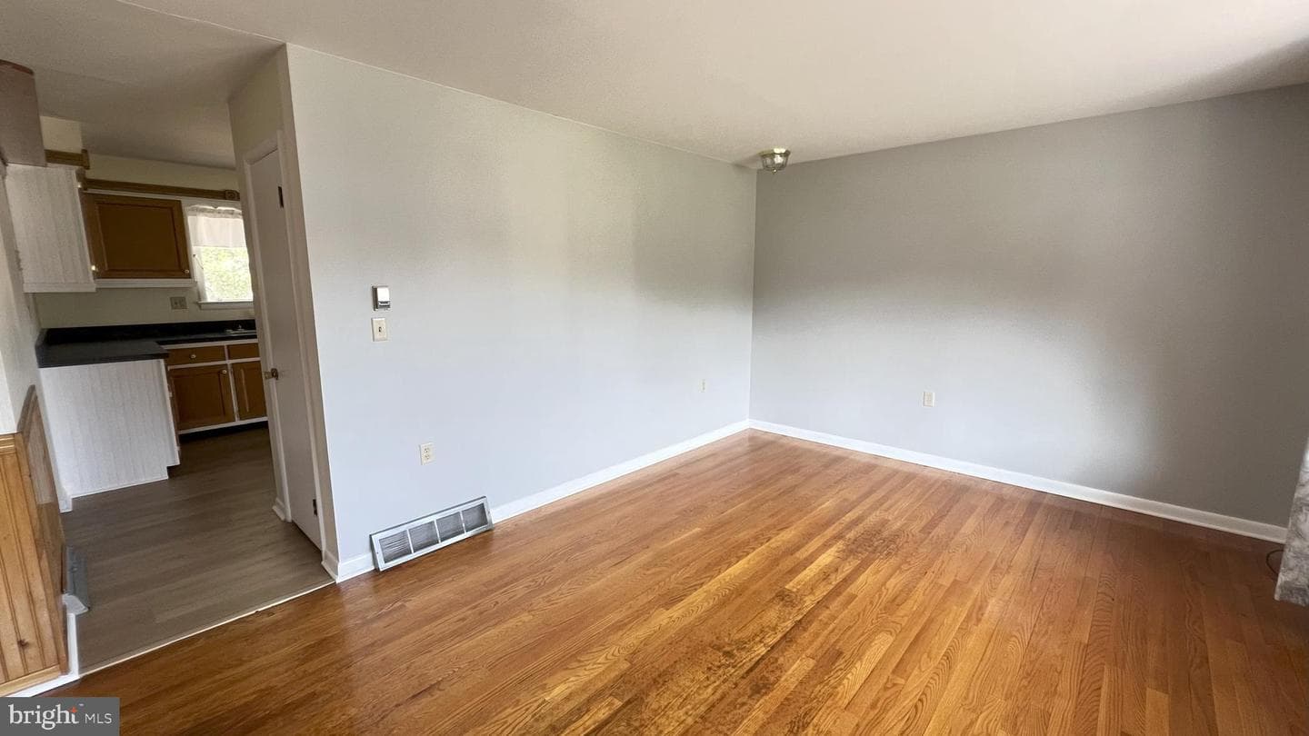 208 Allendale Avenue photo 18