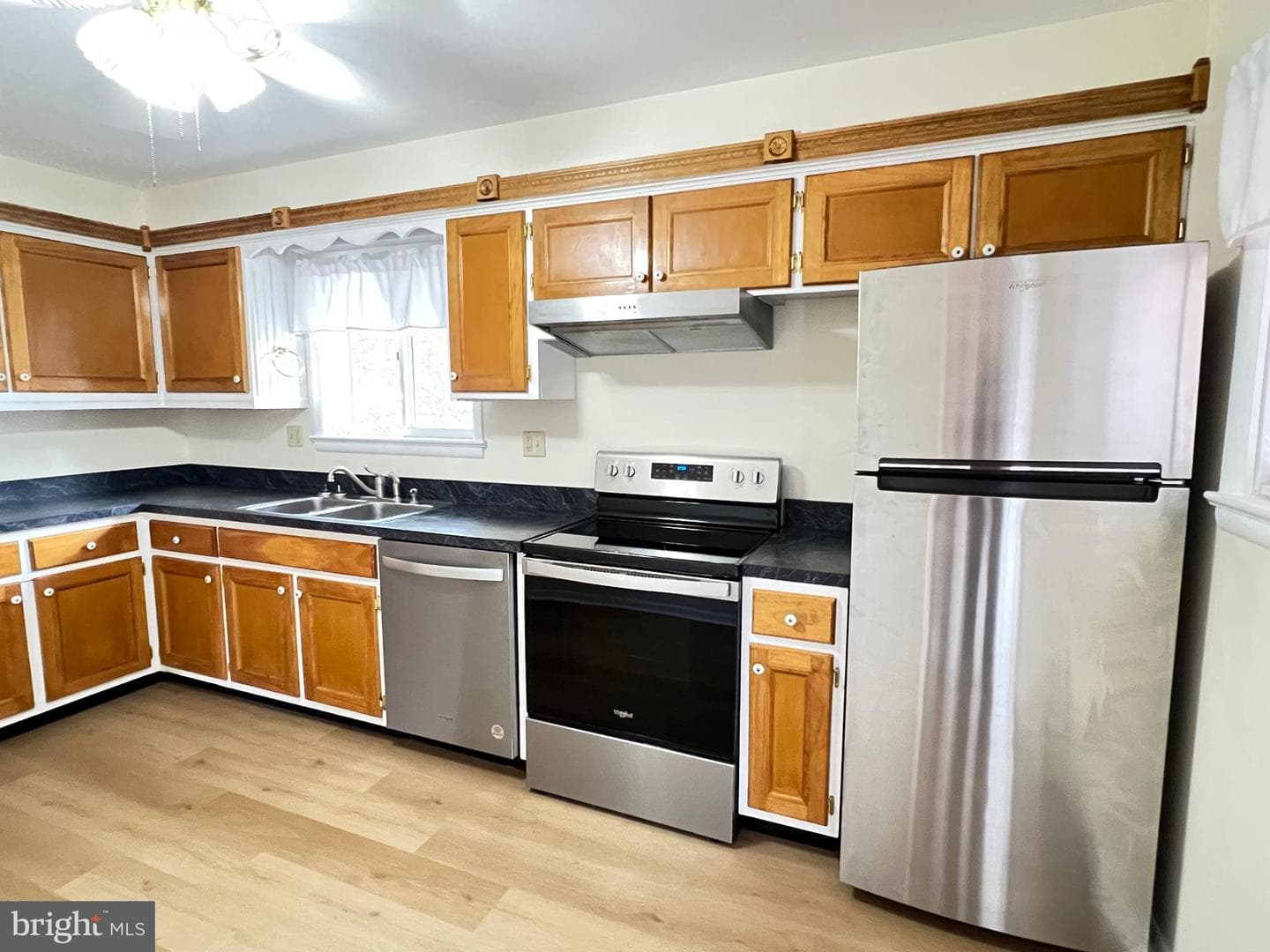 208 Allendale Avenue photo 24